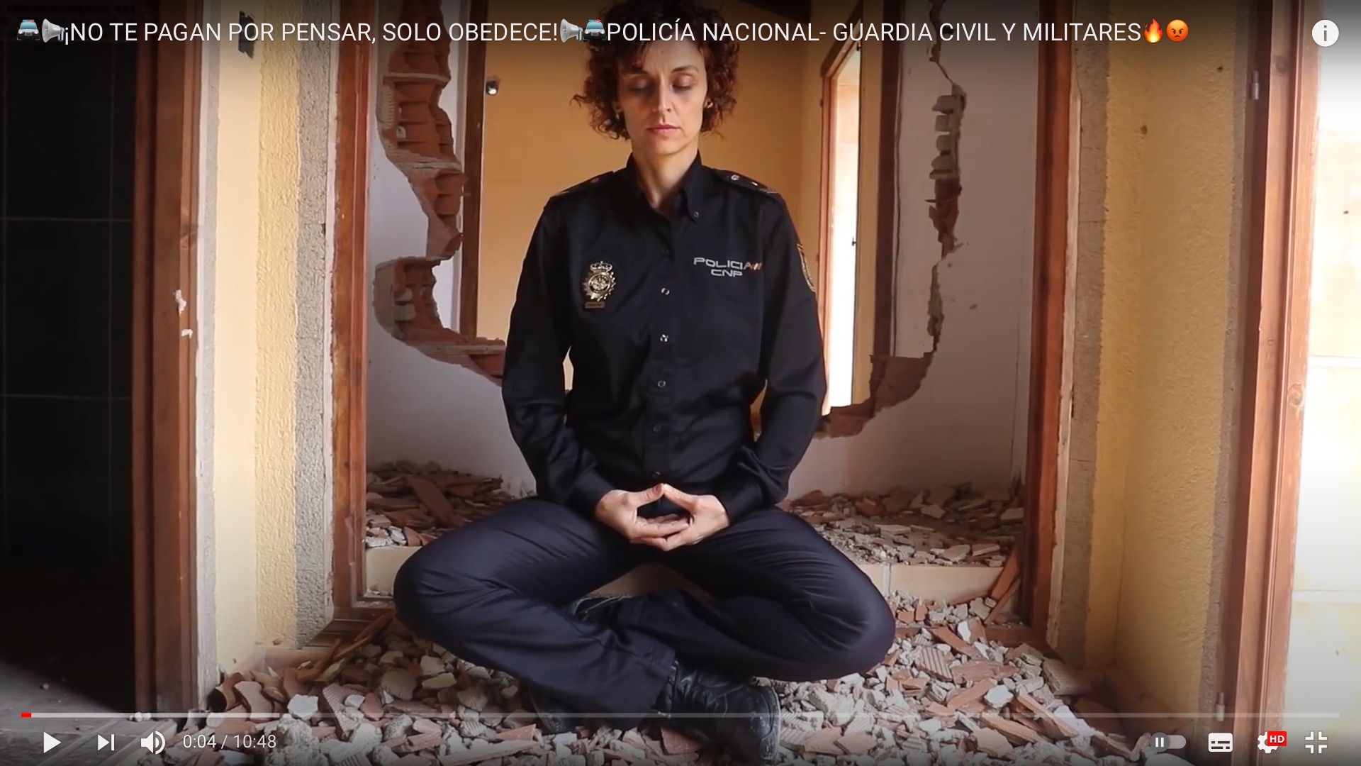 <p>A Spanish police officer meditating against the government in a YouTube video entitled 'They don’t pay you to think', published on 31 August 2020. Source: youtu.be/pylwQ950zmA</p>